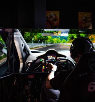 https://www.worldofracing.com/ picture of raging simulator